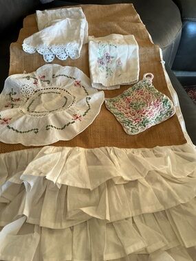 Vintage Linen buddle
